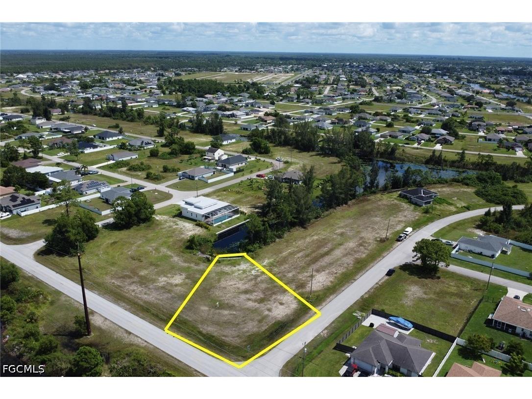 801 NE 38th Terrace Cape Coral FL 33909 2026029274 image1