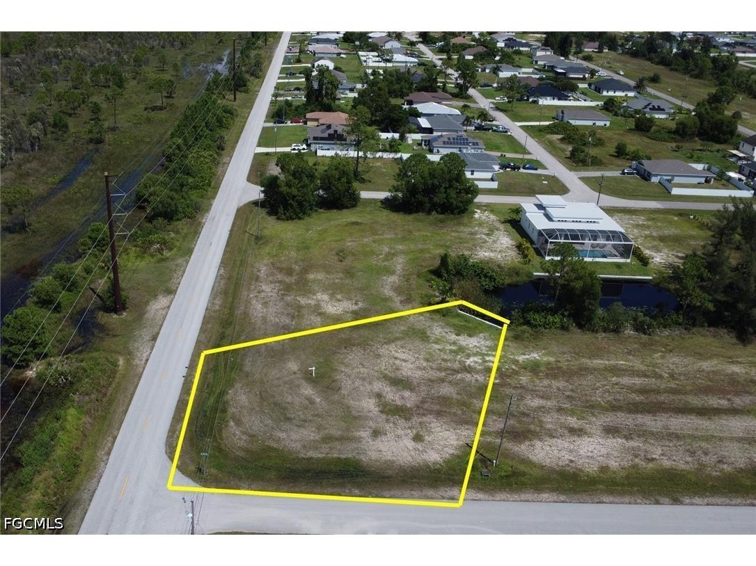 801 NE 38th Terrace Cape Coral FL 33909 2026029274 image3