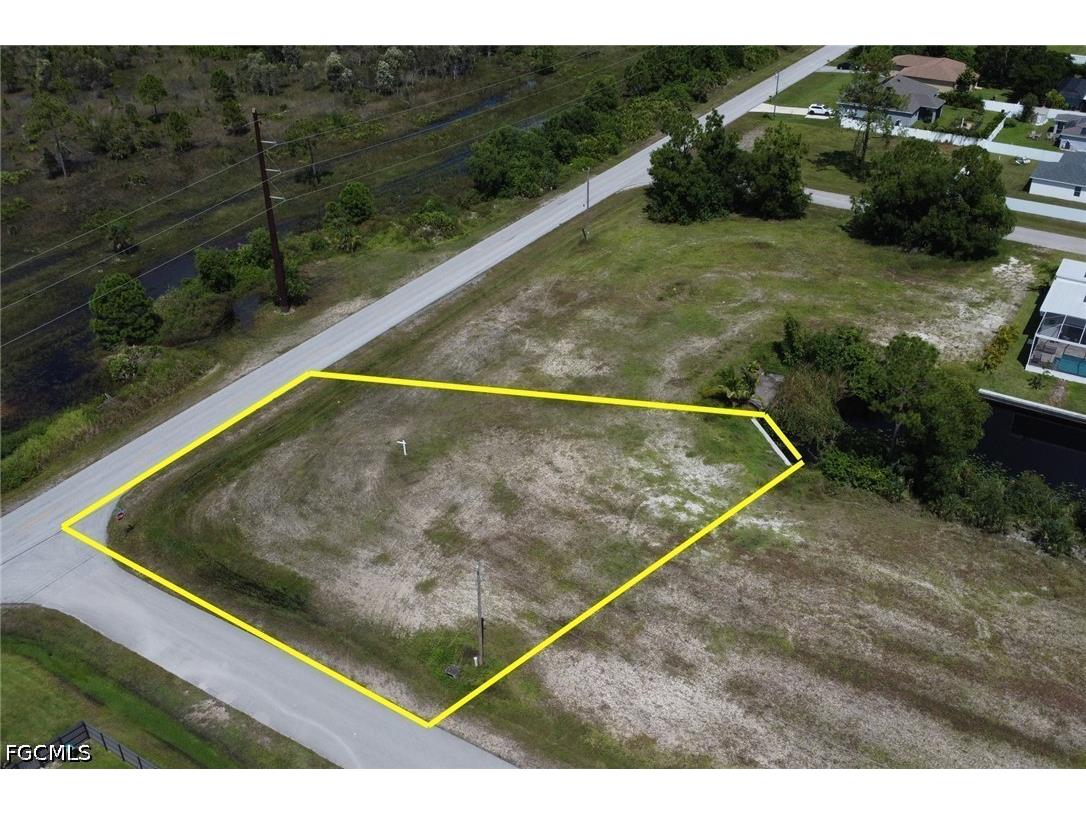 801 NE 38th Terrace Cape Coral FL 33909 2026029274 image4