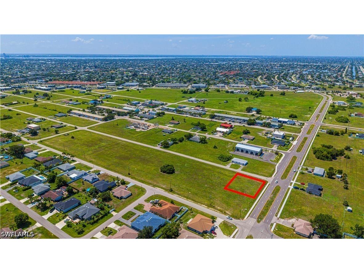 801 NE 8th Terrace Cape Coral FL 33909 226024466 image1