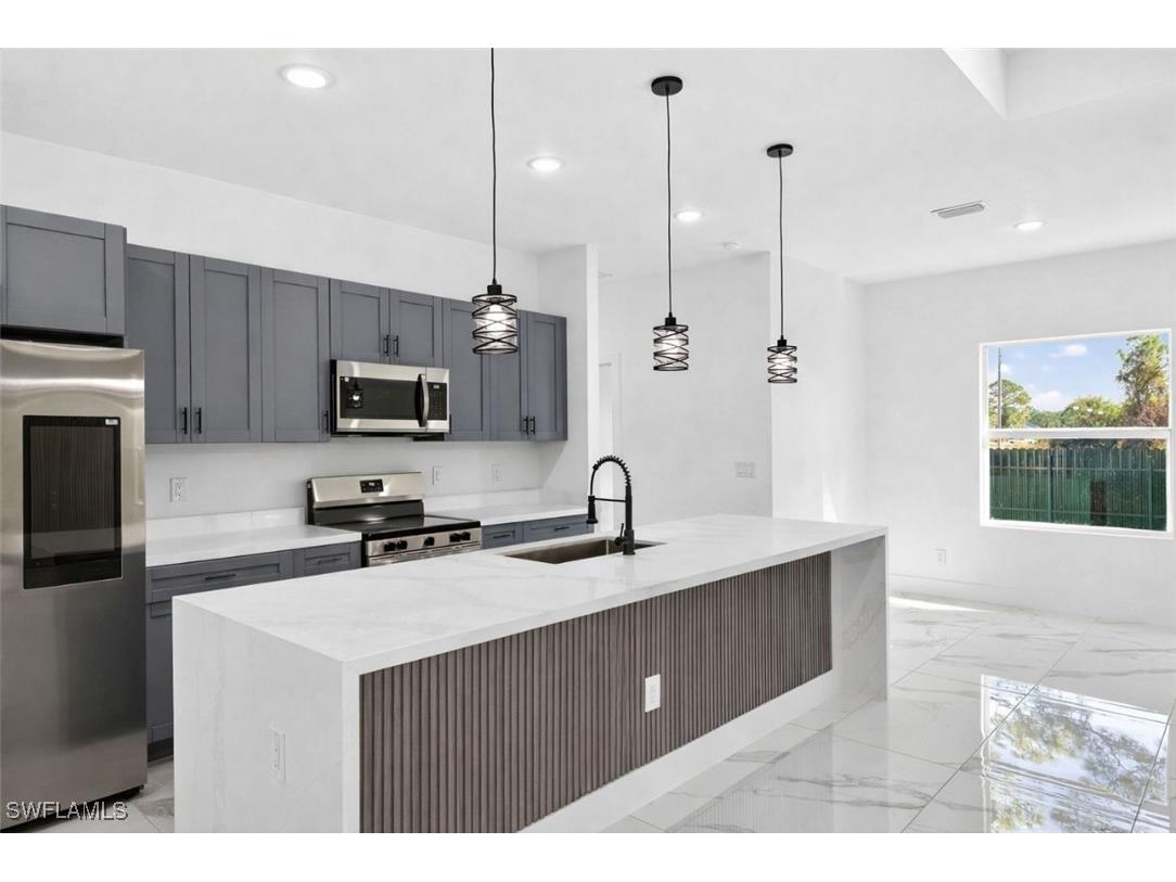 801 Pinecastle Drive Lehigh Acres FL 33974 226005467 image3