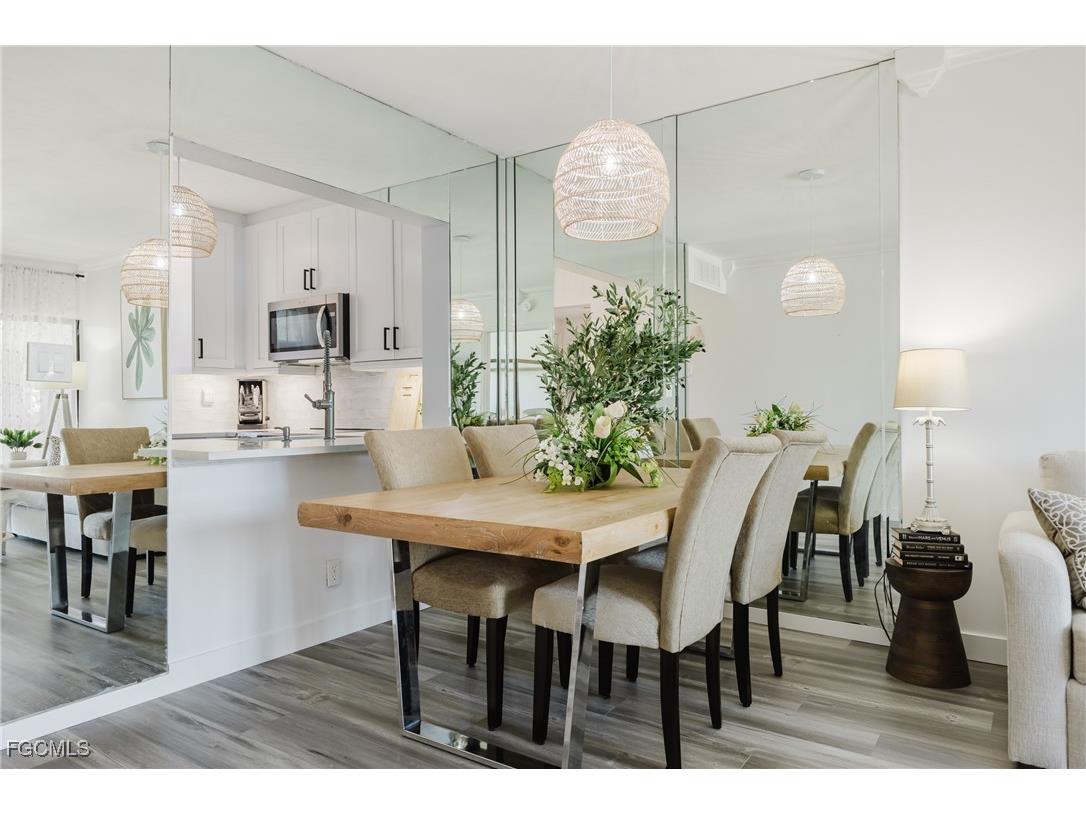 801 River Point Drive #102A Naples FL 34102 2025018135 image12