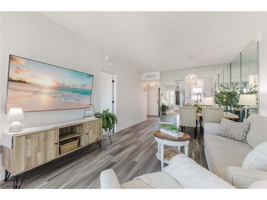 801 River Point Drive #102A Naples FL 34102 2025018135 image13