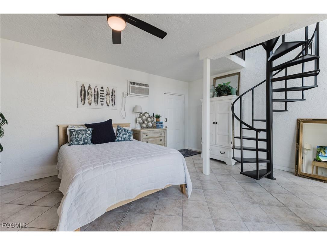 801 River Point Drive #102A Naples FL 34102 2025018135 image23