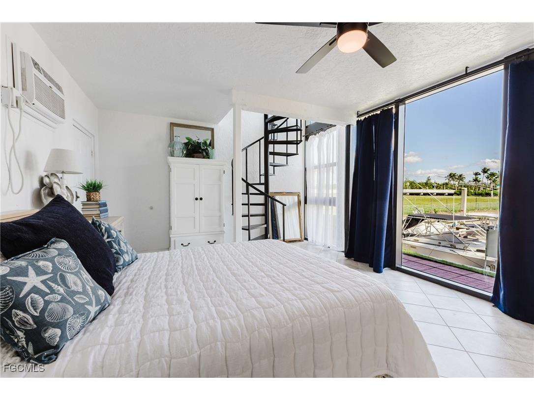 801 River Point Drive #102A Naples FL 34102 2025018135 image24