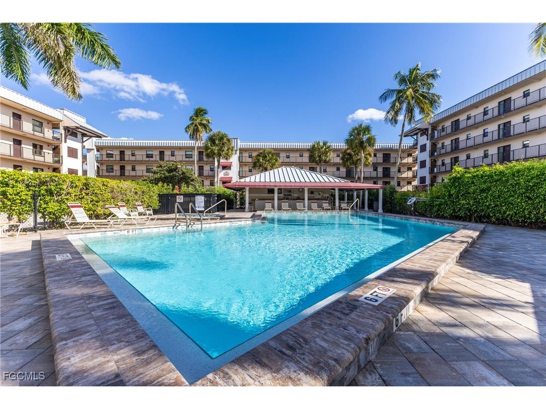 801 River Point Drive #102A Naples FL 34102 2025018135 image29