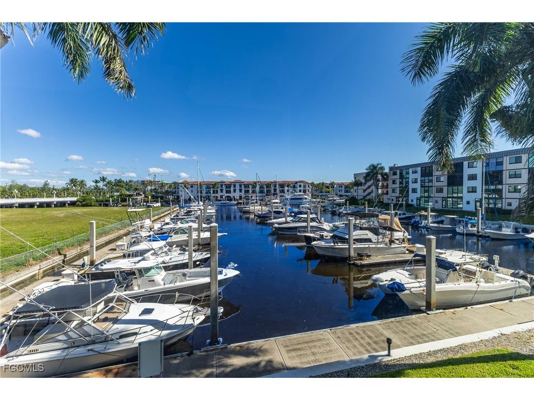 801 River Point Drive #102A Naples FL 34102 2025018135 image41