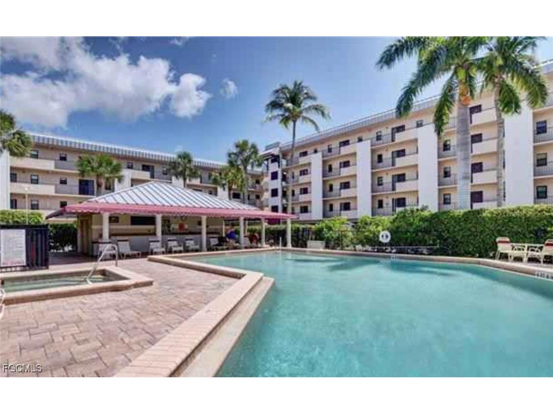 801 River Point Drive #201A Naples FL 34102 2025020295 image25