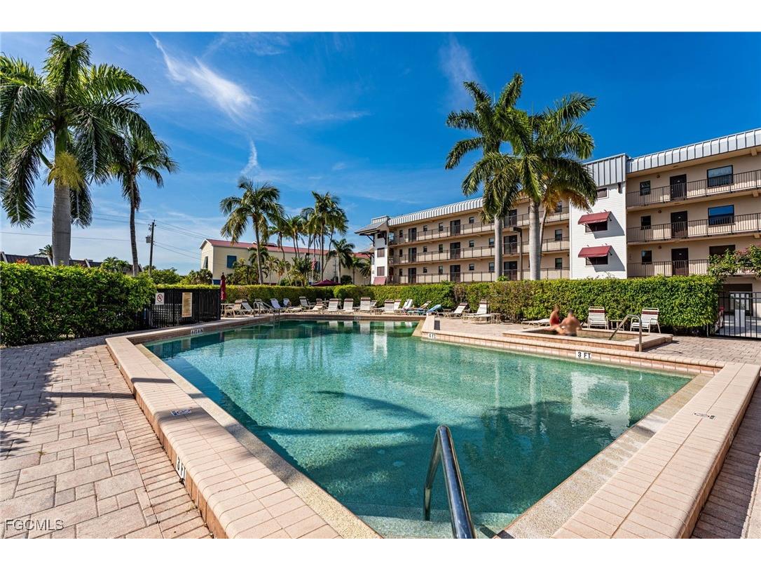 801 River Point Drive #201A Naples FL 34102 2025020295 image26