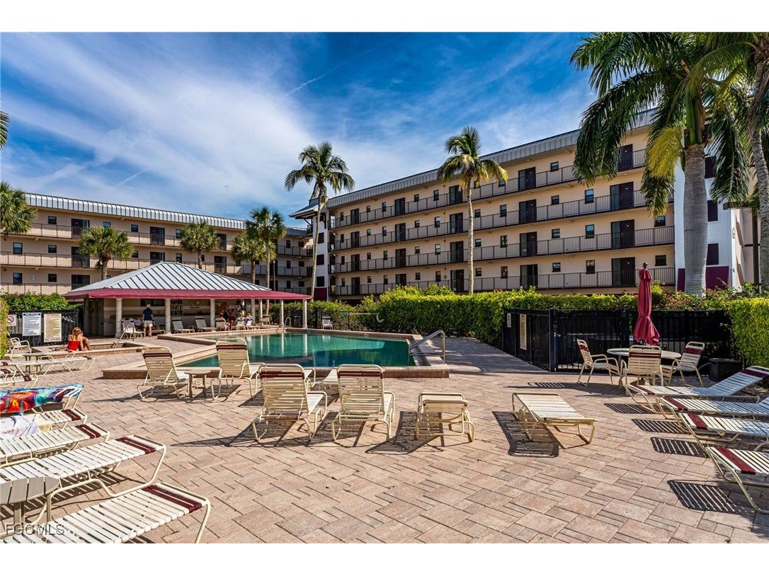 801 River Point Drive #201A Naples FL 34102 2025020295 image27