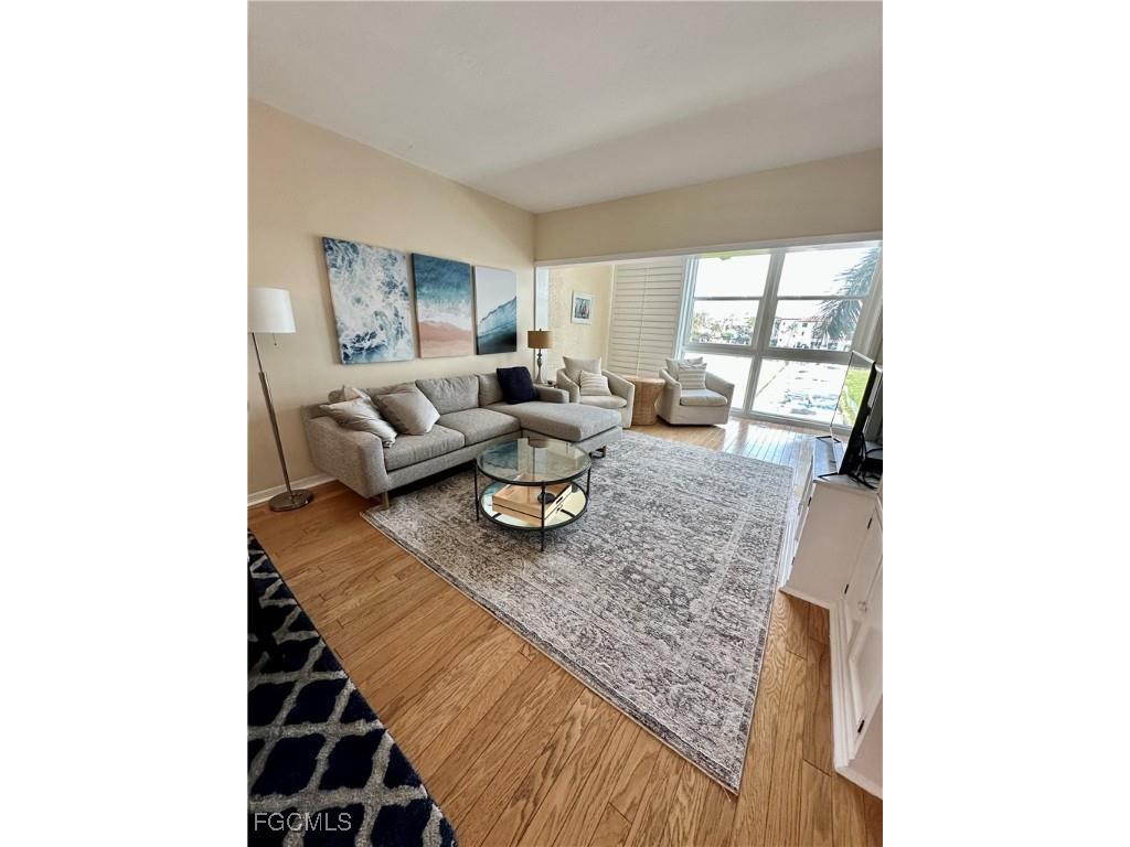 801 River Point Drive #201A Naples FL 34102 2025020295 image4