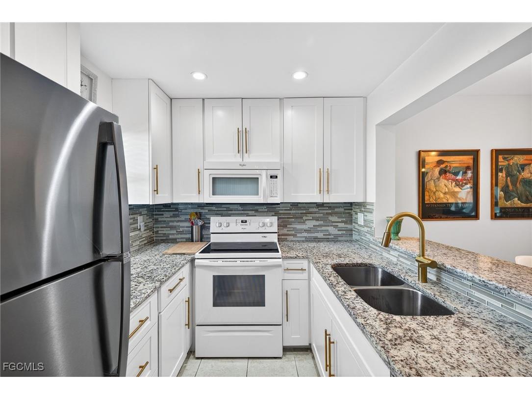 801 River Point Drive #203A Naples FL 34102 2025024343 image12