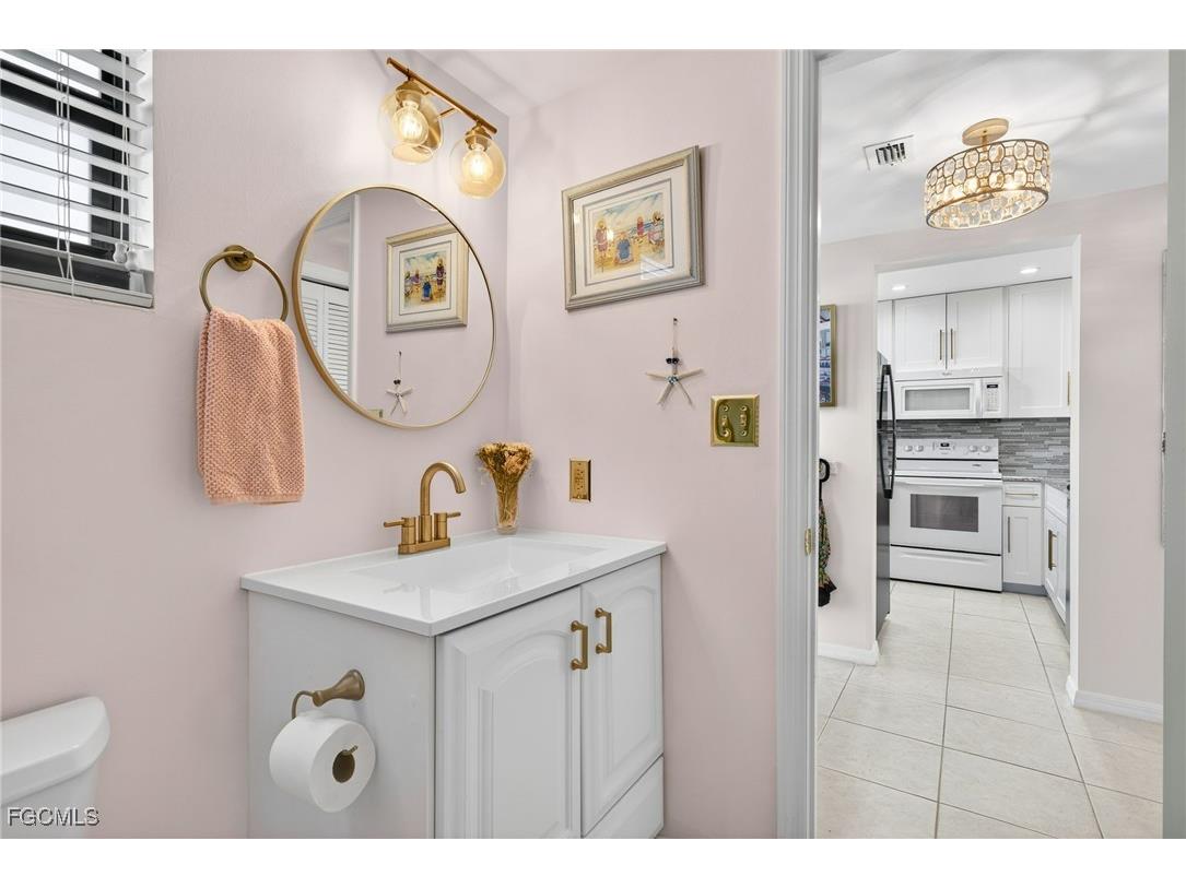 801 River Point Drive #203A Naples FL 34102 2025024343 image21
