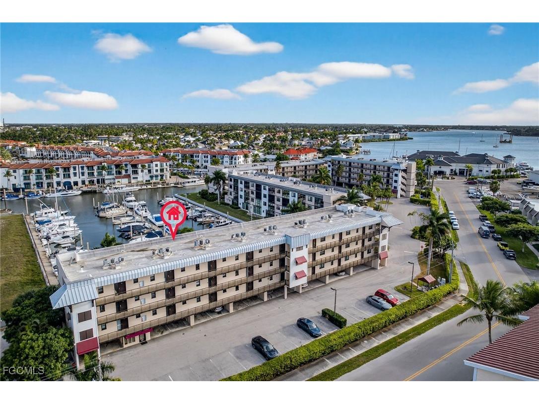 801 River Point Drive #203A Naples FL 34102 2025024343 image24