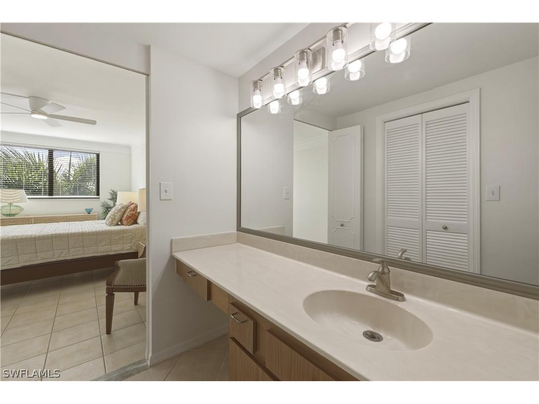 801 River Point Drive #303A Naples FL 34102 226011110 image20