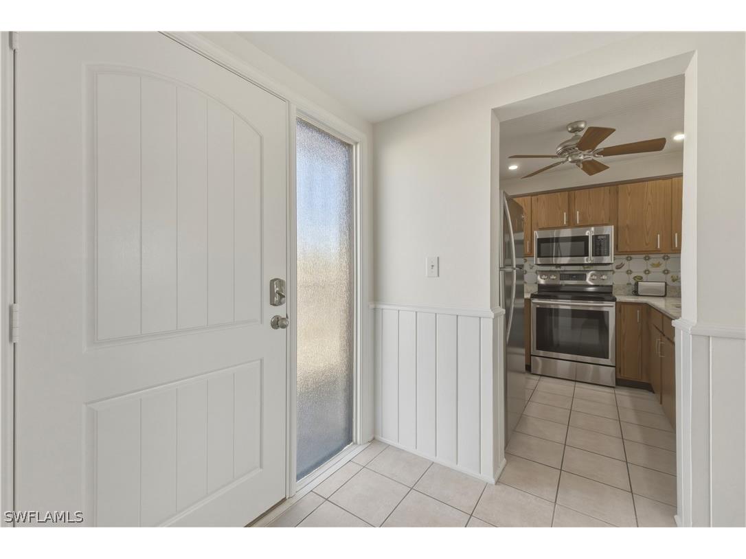 801 River Point Drive #303A Naples FL 34102 226011110 image4