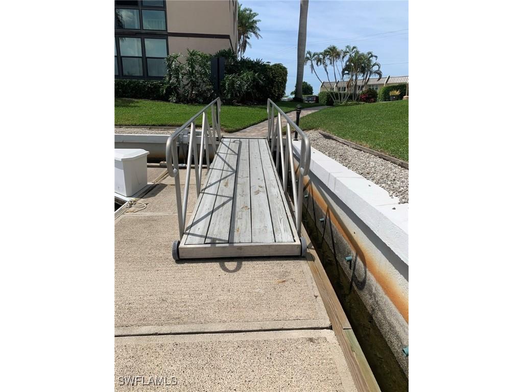 801 River Point Drive Naples FL 34102 225083798 image8