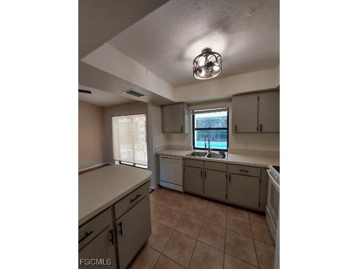 801 SW 10th Place Cape Coral FL 33991 2025017431 image5