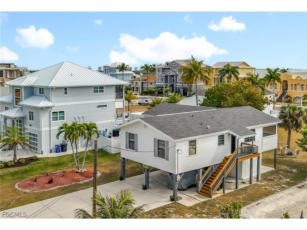 8010 Buccaneer Drive Fort Myers Beach FL 33931 2026007920 image2