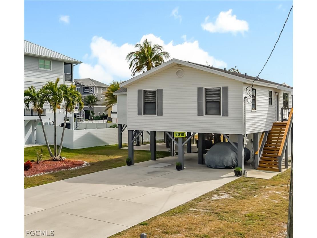 8010 Buccaneer Drive Fort Myers Beach FL 33931 2026007920 image3