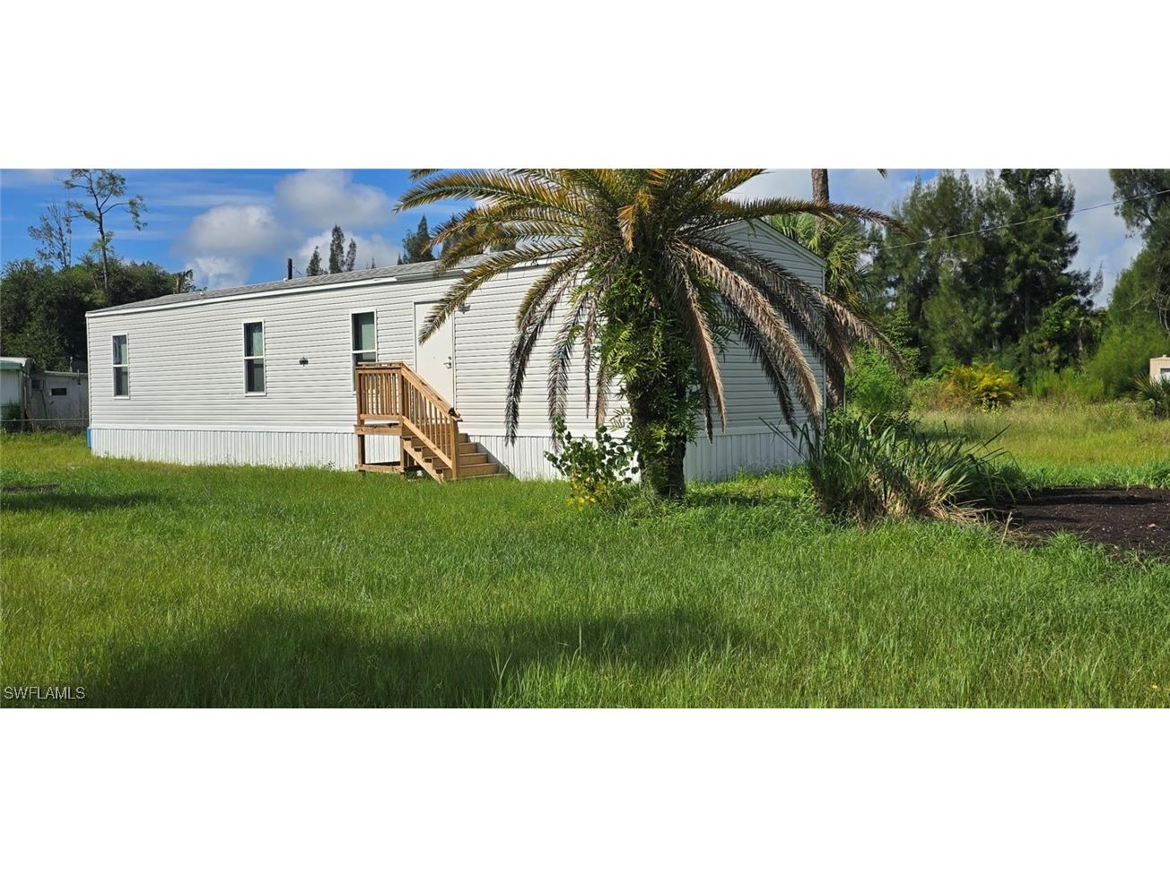 8010 Ebson Drive North Fort Myers FL 33917 224080688 image1