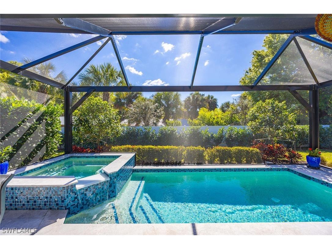 8012 Calle Canovas Court Naples FL 34114 226005403 image1