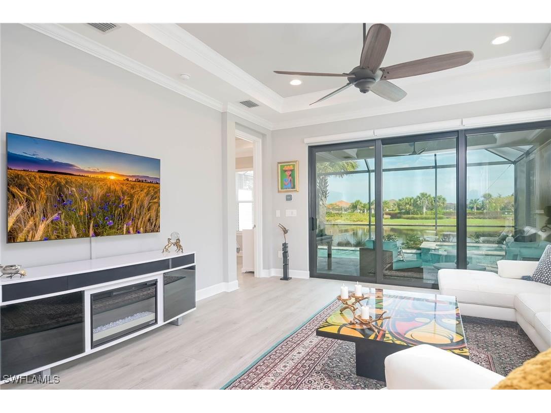 8013 Calle Canovas Court Naples FL 34114 225077934 image1