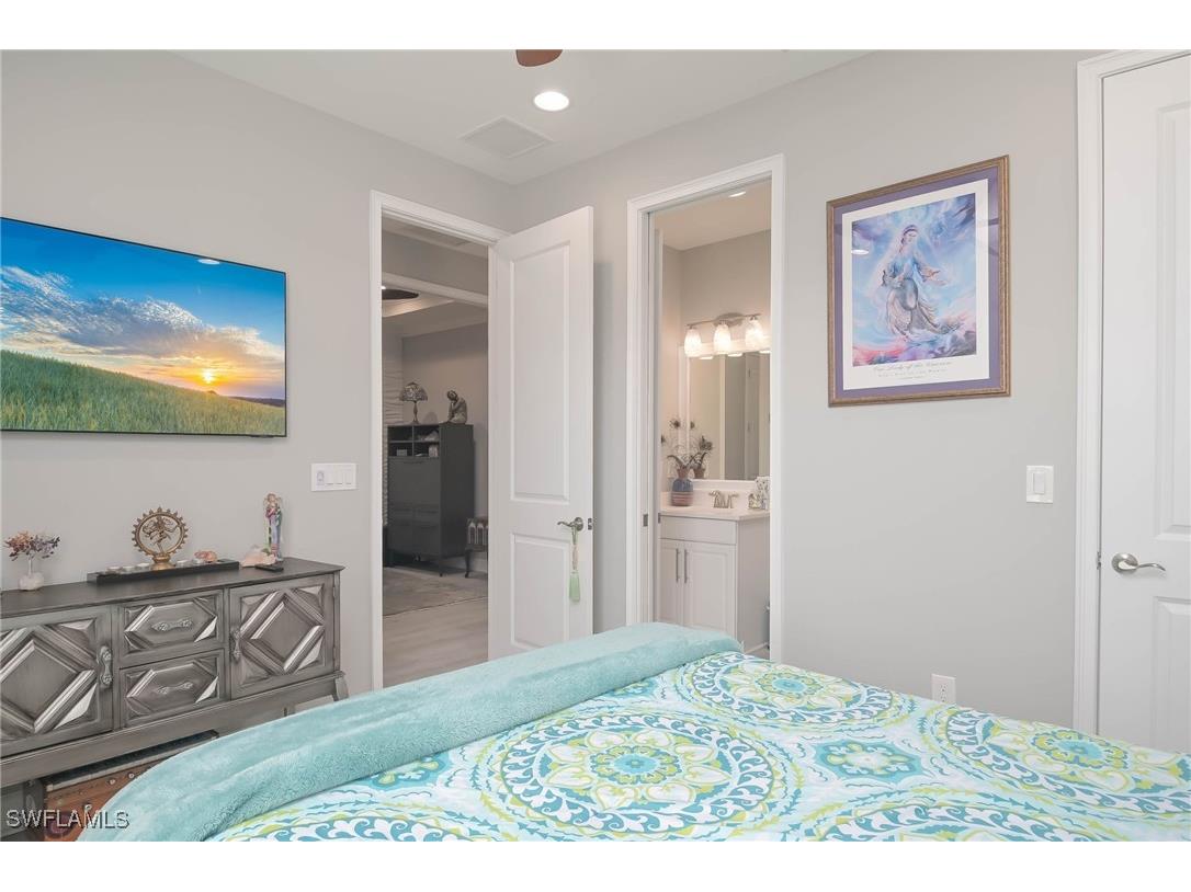 8013 Calle Canovas Court Naples FL 34114 225077934 image20