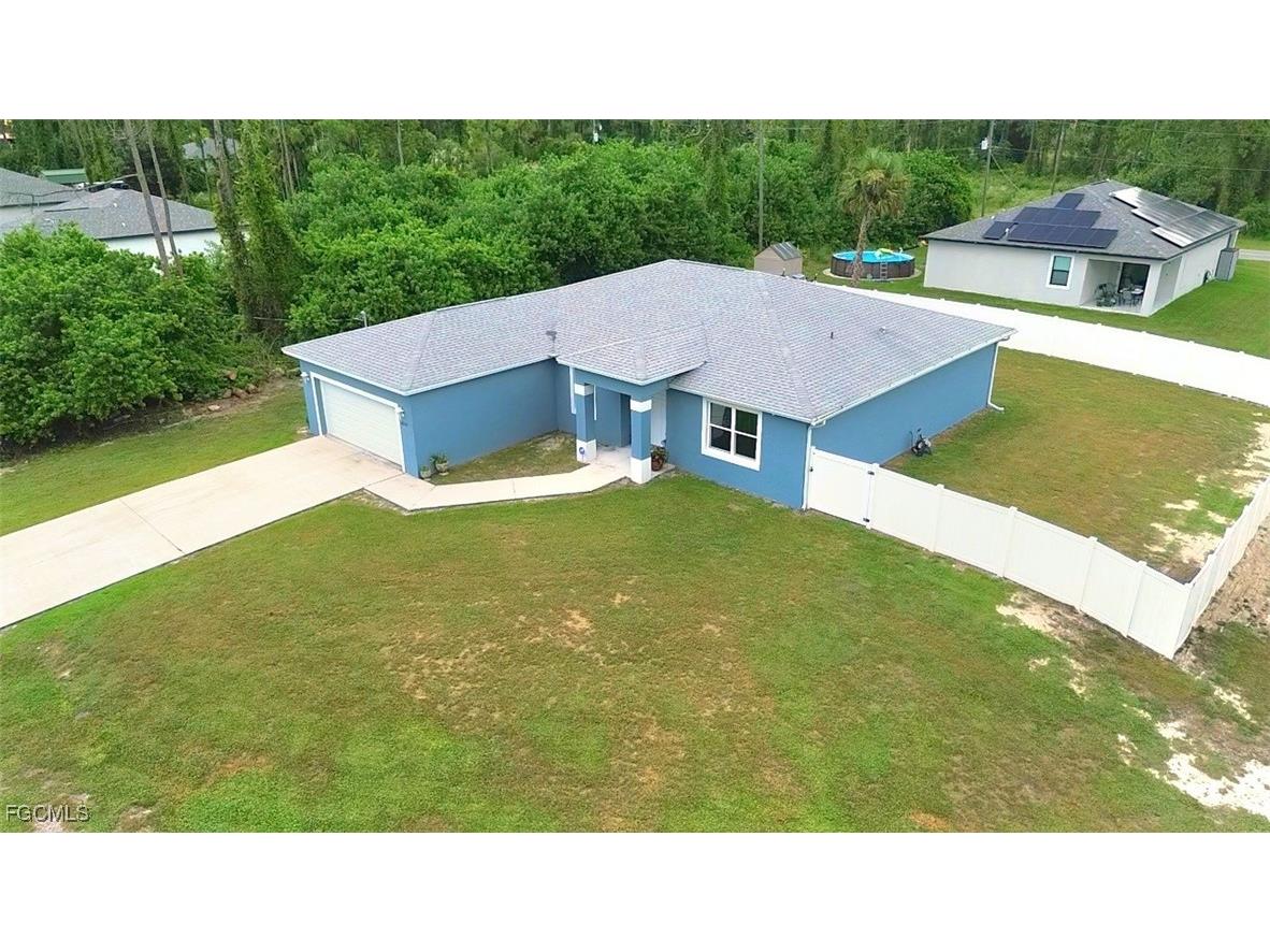 8014 Royal Circle Labelle FL 33935 2025004333 image1