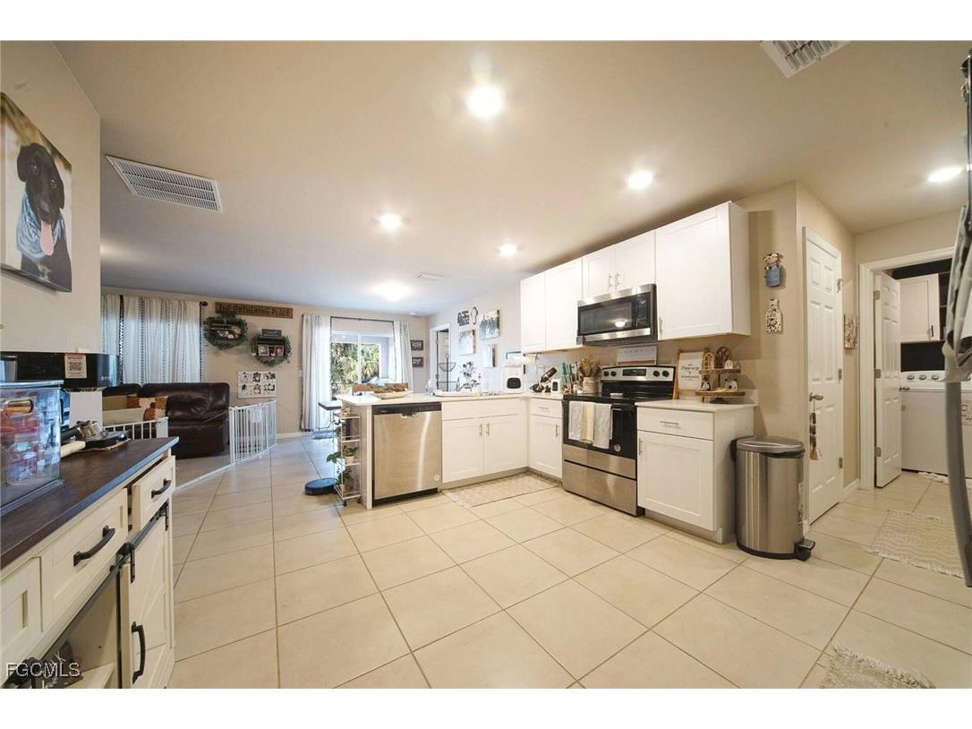 8015 Sandalwood Circle Labelle FL 33935 2026000503 image16