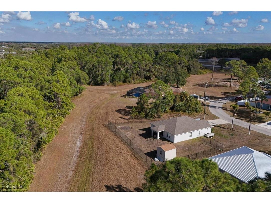 8015 Sandalwood Circle Labelle FL 33935 2026000503 image6