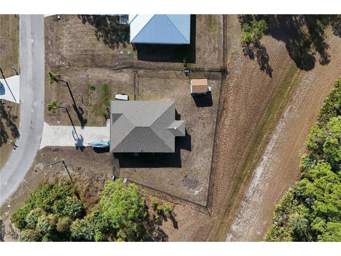 8015 Sandalwood Circle Labelle FL 33935 2026000503 image7