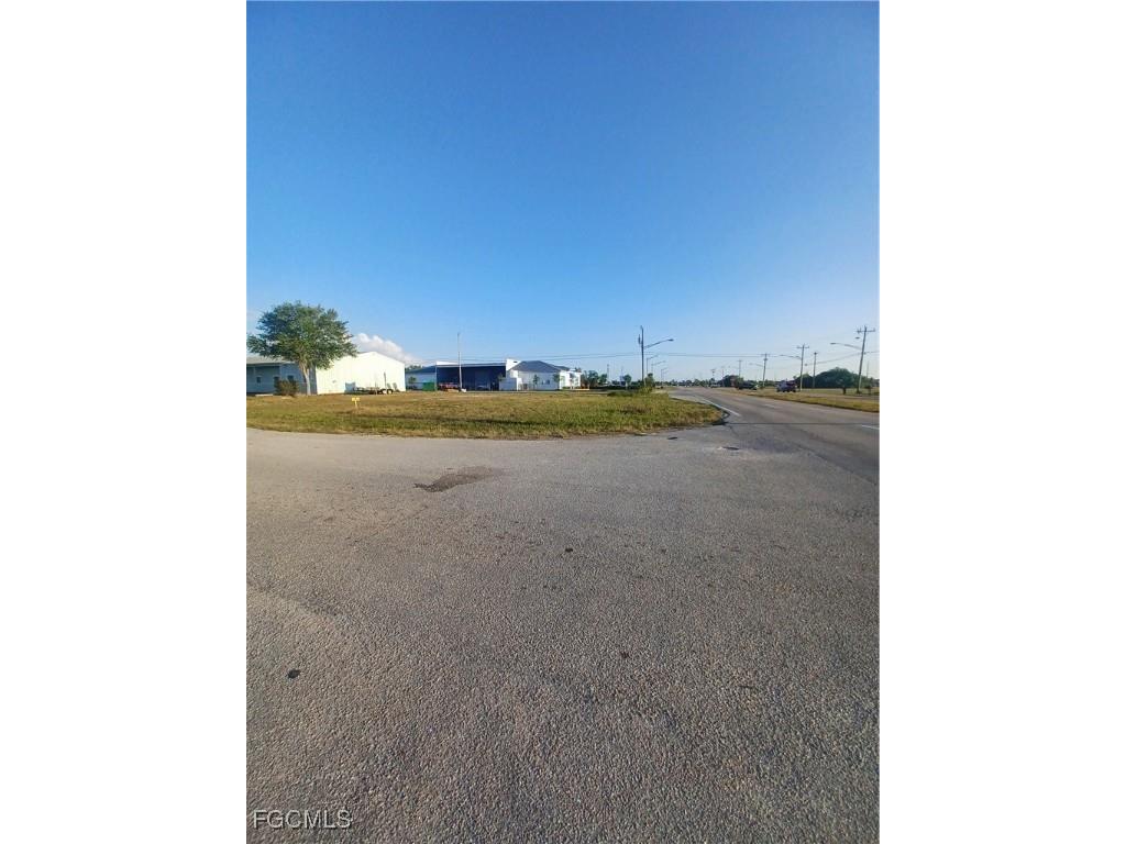 802/806 NE 7th Terrace Cape Coral FL 33909 2026000123 image1