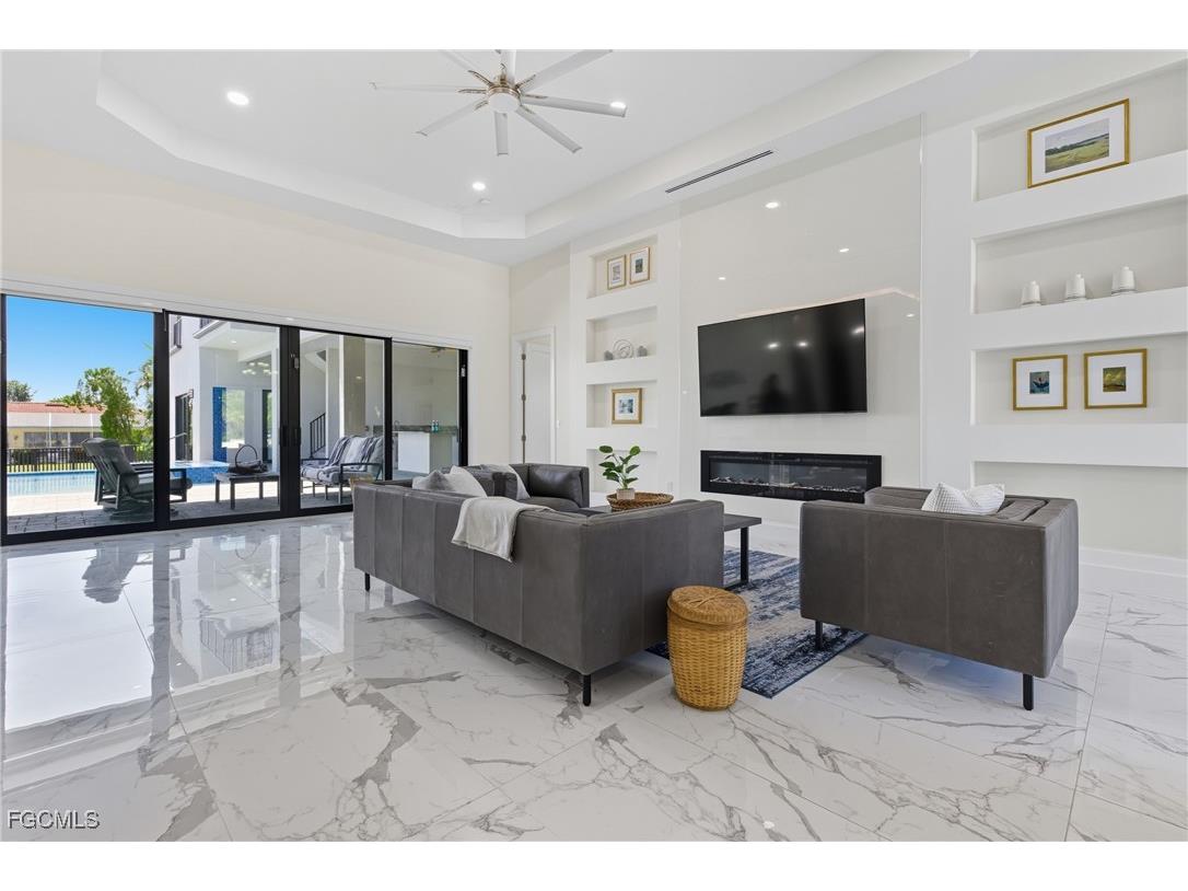 802 El Dorado Parkway E Cape Coral FL 33904 2025010550 image3