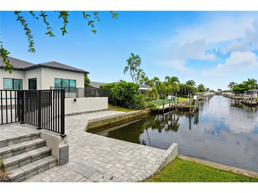 802 El Dorado Parkway E Cape Coral FL 33904 2025010550 image39