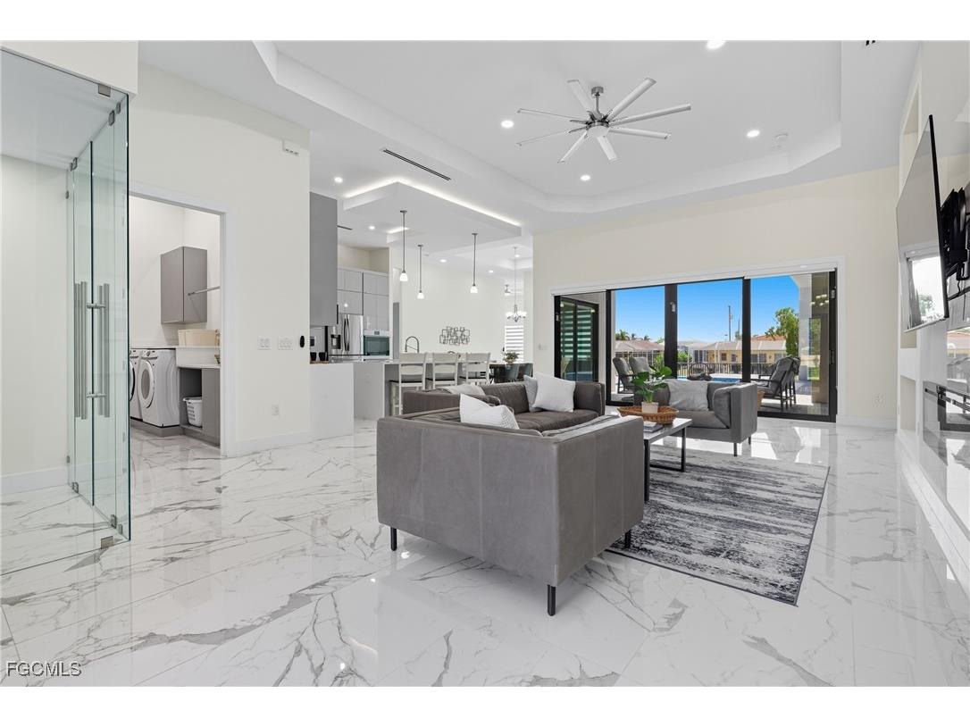 802 El Dorado Parkway E Cape Coral FL 33904 2025010550 image4