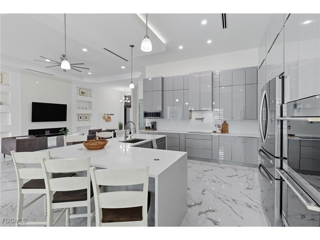 802 El Dorado Parkway E Cape Coral FL 33904 2025010550 image9