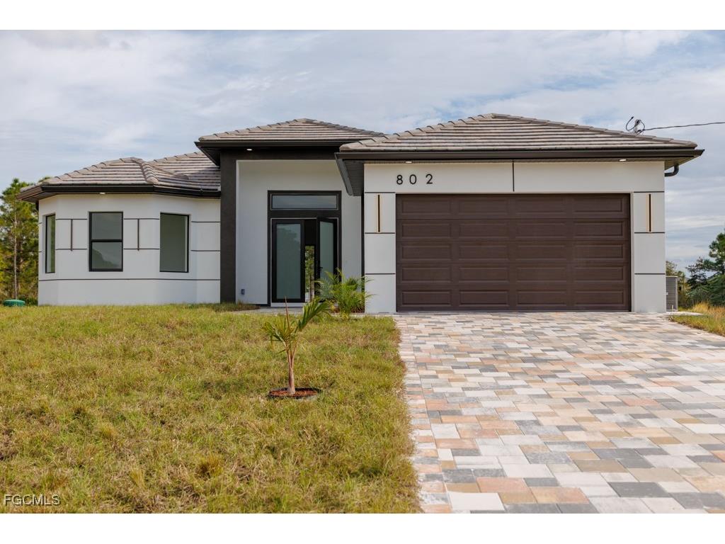 802 Pine Avenue Lehigh Acres FL 33972 2025018736 image1
