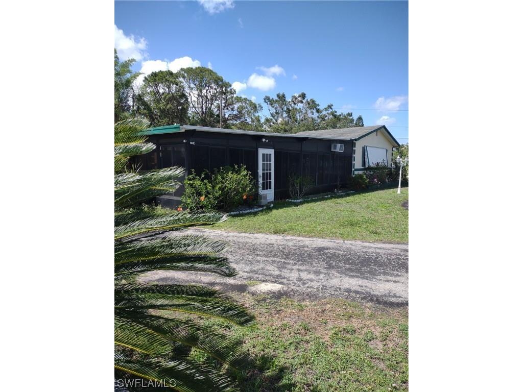 8020 Breeze Drive North Fort Myers FL 33917 223033166 image1