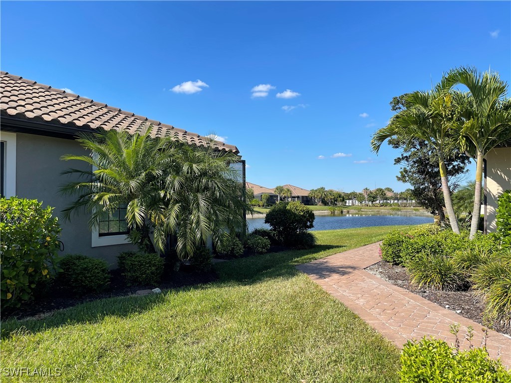 8021 Calle Canovas Court Naples FL 34114 225077950 image2