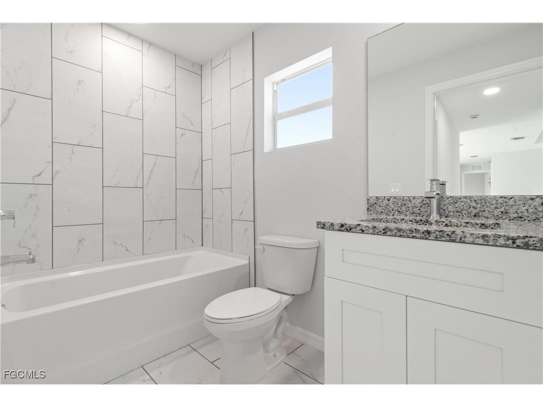 8022 Melody Circle Labelle FL 33935 2025015076 image12