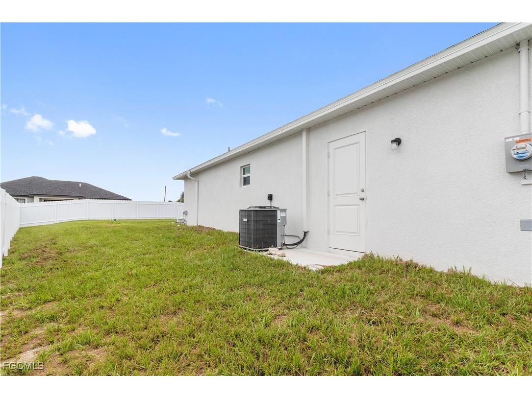 8022 Melody Circle Labelle FL 33935 2025015076 image25