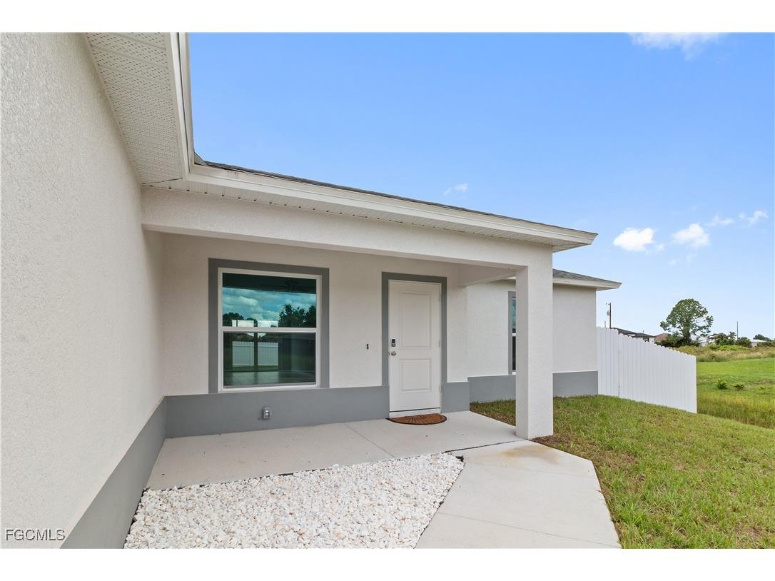 8022 Melody Circle Labelle FL 33935 2025015076 image3