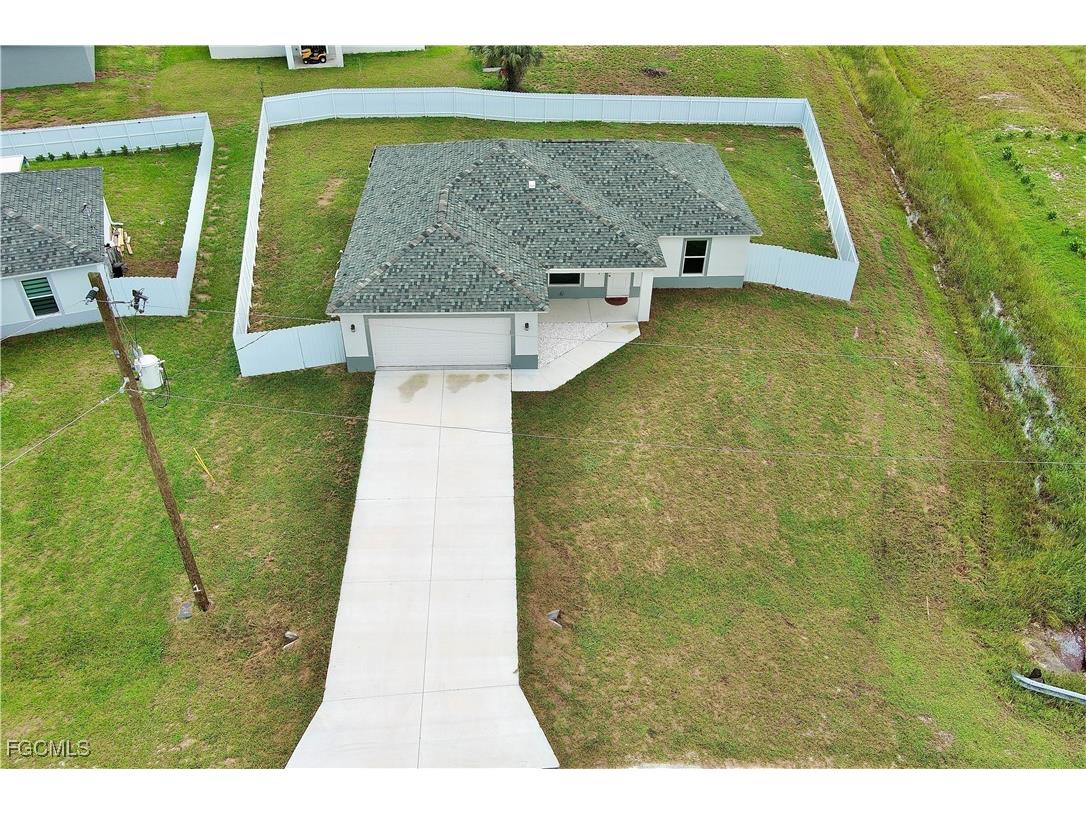 8022 Melody Circle Labelle FL 33935 2025015076 image31