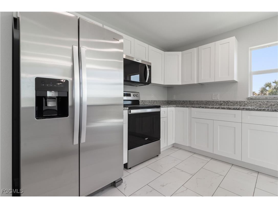 8022 Melody Circle Labelle FL 33935 2025015076 image9