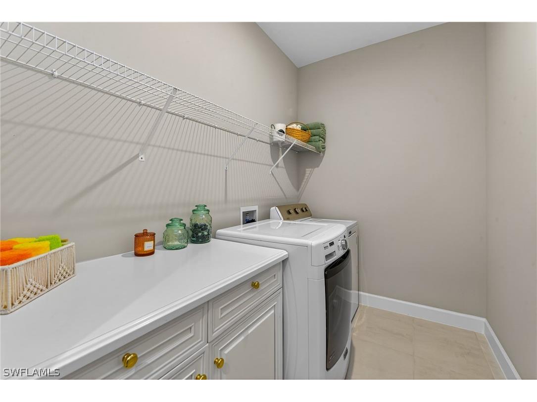 8025 Calle Canovas Court Naples FL 34114 226009697 image17