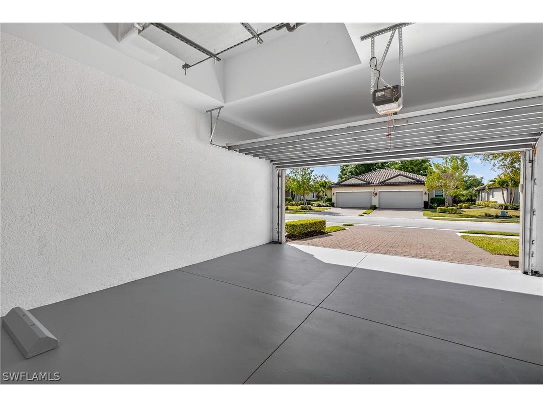 8025 Calle Canovas Court Naples FL 34114 226009697 image25