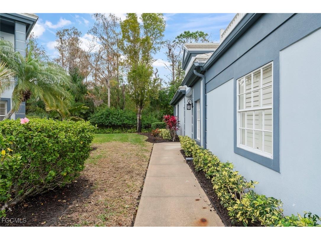 8026 Glen Abbey Circle Fort Myers FL 33912 2026003562 image3