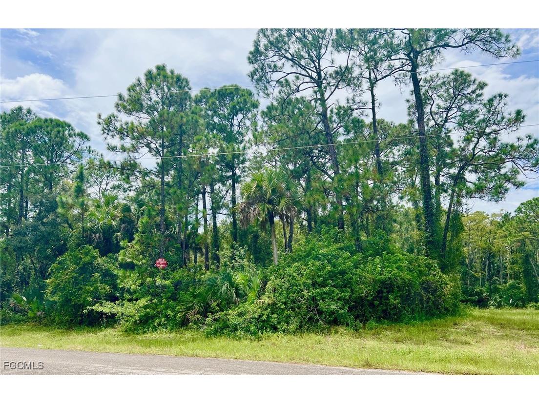 8027 Life Circle Labelle FL 33935 2025009437 image2