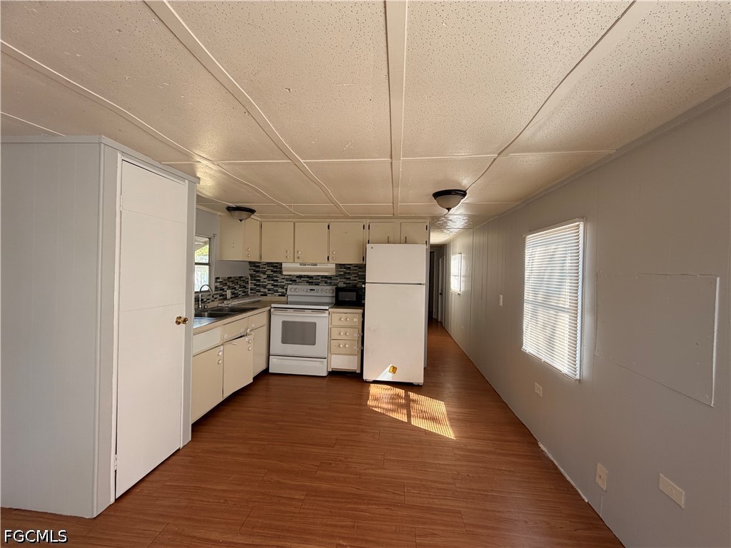 8028 Breeze Drive North Fort Myers FL 33917 2026014084 image3